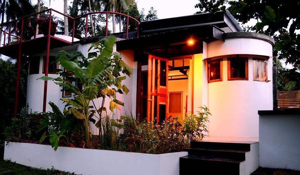 Somewhere Else Boutique Resort Mambajao Kültér fotó