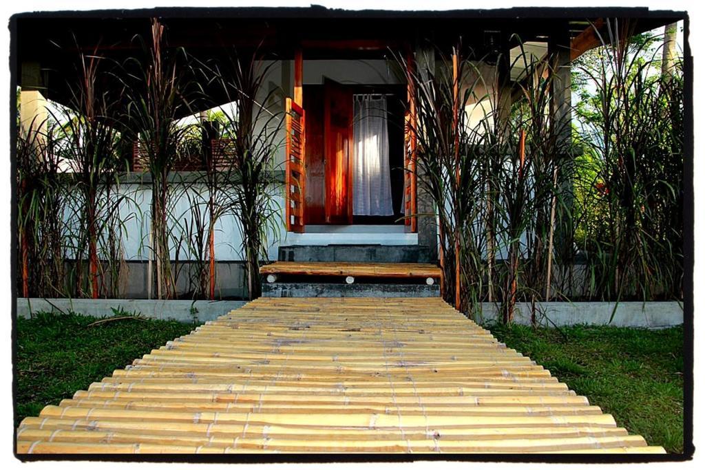 Somewhere Else Boutique Resort Mambajao Szoba fotó