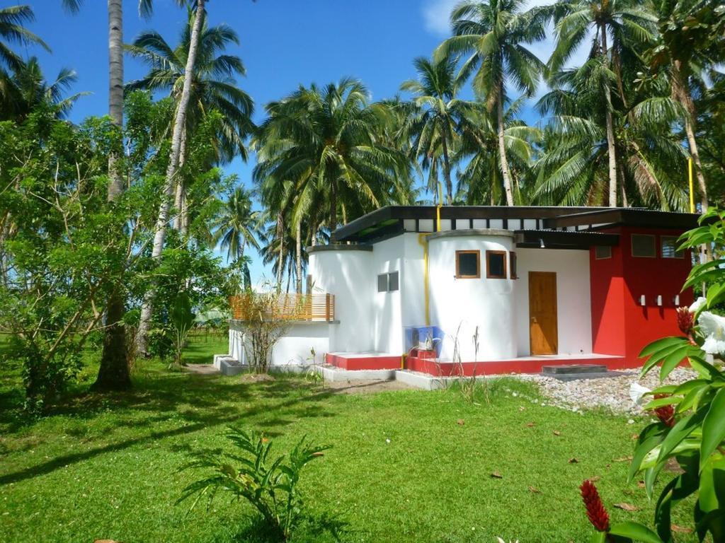 Somewhere Else Boutique Resort Mambajao Szoba fotó