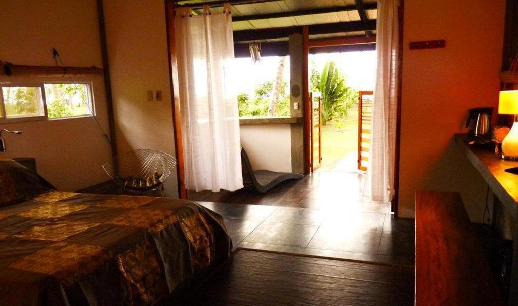 Somewhere Else Boutique Resort Mambajao Kültér fotó