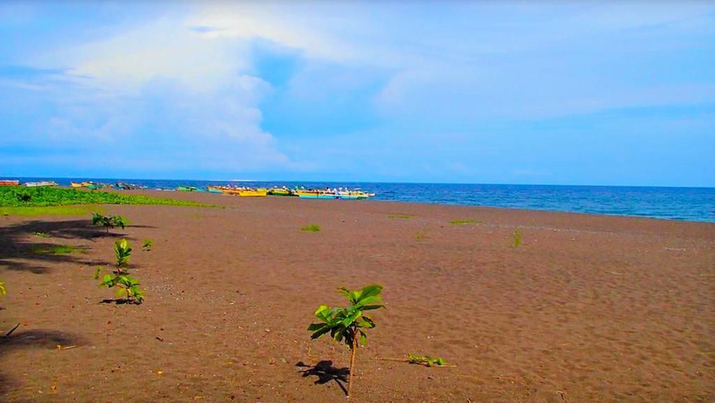 Somewhere Else Boutique Resort Mambajao Kültér fotó